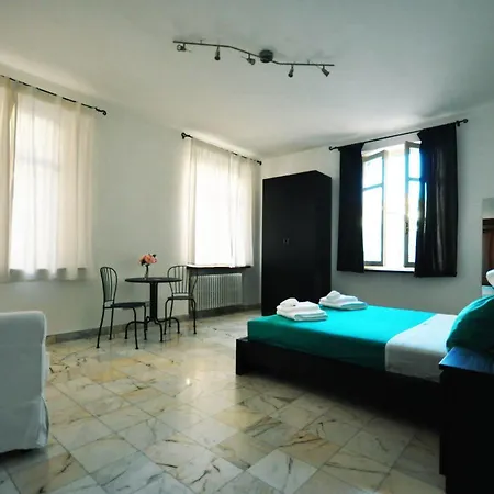 לינה וארוחת בוקר From Italy With 3*